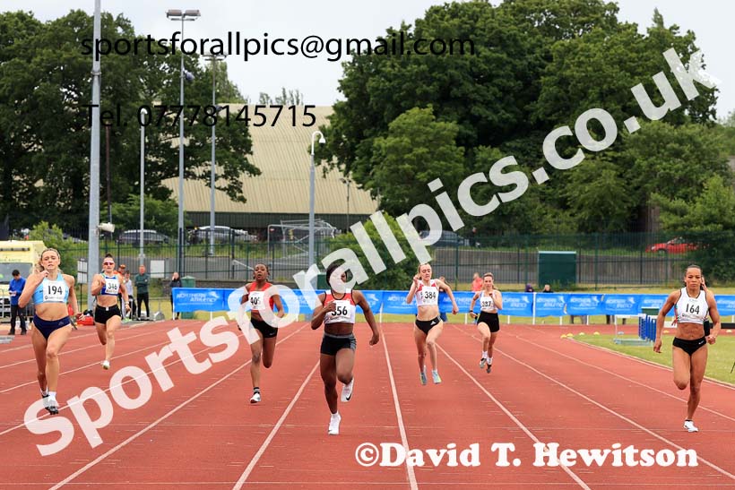 Senior Womens 200 metres, 2024 Northern Senior and Under-20s Track and Field Champs, Middlesbrough.  Photo: David T. Hewitson/Sports for All Pics